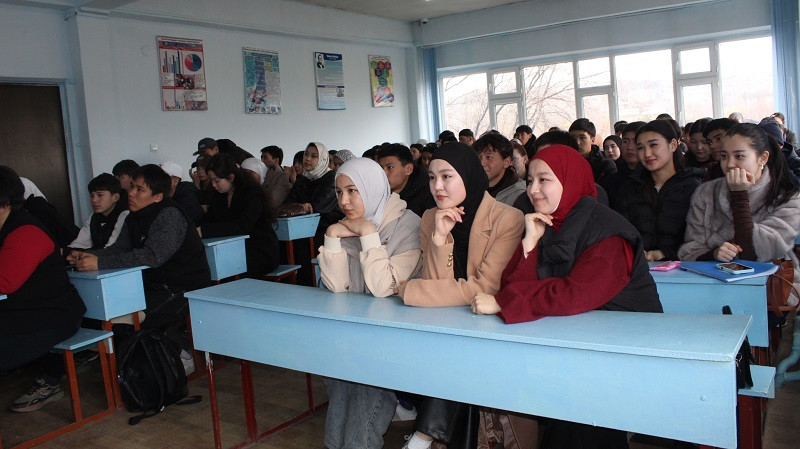 Выездная лекция для студентов колледжа в г. Ош