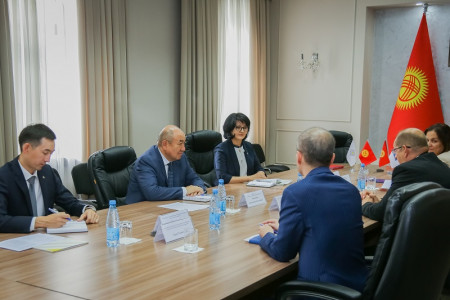 Встреча председателя Национального банка Кыргызской Республики с послом, главой Программного офиса ОБСЕ в Бишкеке
